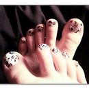 Neon leopard toes