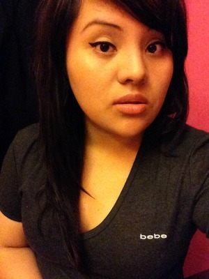 Okay so I have a round face with small eyes ..What kind of makeup will favor my kind of face? :(  lips?eyes?