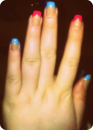 Blue and Pink tips - the colours are by Barrym