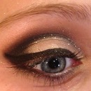 Tight crease with glitter