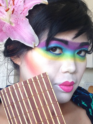 It's Pride weekend and I decided to celebrate it with this look. I'm so happy for equal rights, finally!