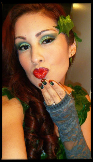 Made my own custume and went as Poison Ivy this Halloween. Green eyeshadow and red lips were a must. 