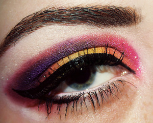 sugarpill duh

inspired by the lisa frank diary cover i had when i was 8 years old. 