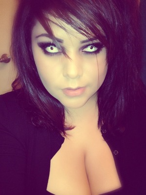 Vampireish look (: 
