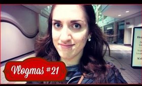 LOST IN AN ABANDONED MALL (Vlogmas #21)