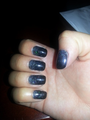 black and glitter gel nail polish