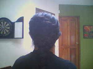 I did this on my maid´s hair and it´s SOOOO long! Sorry for the bad lighting, I hope you can still see it!!