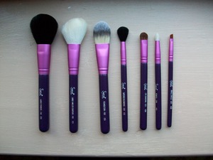 Sigma Make me Crazy Travel Brush Set

To read my review of these brushes and to see more pictures please visit my blog:


www.mazmakeup.blogspot.com