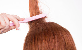 How to Tease Your Hair Without Completely Damaging It