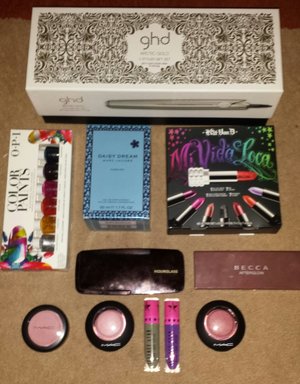 ghd straightners, kat von d mi vida loca lipstick set, marc jacobs daisy dream forever perfume, becca afterglow palette, hourglass ambient light palette, jeffree star lipsticks in im royalty and dirty momey, opi colourpaints minis and i treated mtself to 3 mac blushes in gentle, dame and just a wisp