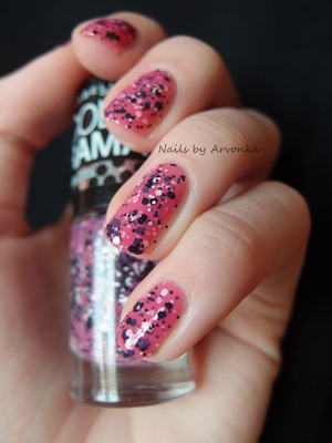 http://arvonka-nails.blogspot.sk/2013/09/maybelline-polka-dots.html