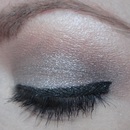 Neutral look using Urban Decay's Naked 2 Palette
