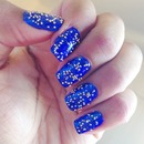 Royal blue nails caviar gold 