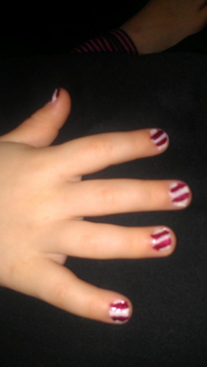 Fun way to do holiday nails for a younger girl