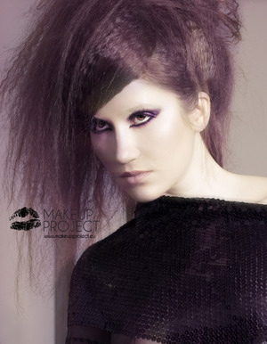 Photo: Fenia Labropoulou
Model: Taryn
Clothes/Styling: Dimitris Strepkos for Celebrity skin
Hair: In Berlin
Makeup: Evi Michailidou

www.makeupproject.eu
