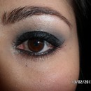 Black glitter smokey