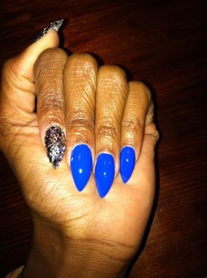 "Baker Street" same polish seen on Angela Simmons when she was wearing the yellow Olcay Gulsen pumps. 