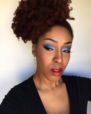Deep Blue Sea🌊. As per usual I began with @simpleskincare protecting lightweight moisturizer, @elfcosmetics Poreless Face Primer. So I always start off filling in my brows to frame my face using @essence_cosmetics brown brow pencil and @maccosmetics eye pencil in Coffee and Amber Lights eyeshadow in center of eye. @nyxcosmetics eyeshadow primer in vivid white @bhcosmetics 1st 120 and 4th edition eyeshadow palette , gel eyeliner in Onyx. Used @morphebrushes 94C concealer, @morphebrushes 20CON Palette as my contour and highlight. Used @maccosmetics blush in Raizin. @elfcosmetics lipstick in ferocious. @maybelline Illegal Length Mascara, and used @morphebrushes  and @realtechniques brushes on this entire look. HAIR: I used @yanicareproducts everyday spray serum to revitalize my hair, then fingered tousled and used a headband to get a side puff. Enjoy and recreate this look 💋 #maybelline #eyebrows #yanicareproducts #undiscovered_muas #maccosmetics #bhcosmetics #nyxcosmetics # nyccosmetics #wingedeyeliner #naturallyshesdope #teamnatural_  #makeup #houstonmua #dallasmua #4chairchicks #benaturallychic #realtechniques #lashes #myhaircrush #kinky_chicks1 #naturalrootsista #womenofcolor #blue #brown #afro #morphebrushes #matte-lipstick #highpuff #elfcosmetics #harjessi 