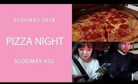 VENDING MACHINE PIZZA  VLOGMAS 2018 | VLOG #32