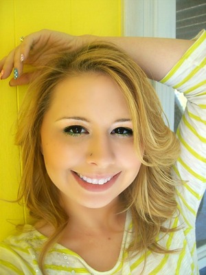 Using NYX palette in Secret World
http://alittlepowder.blogspot.com/2012/04/my-look-bigger-bolder-brighter.html