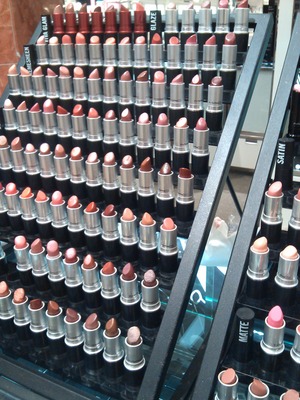 What's Your Favorite Lipstick Color? 