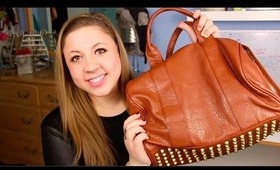 What's In My Purse! | January 2013