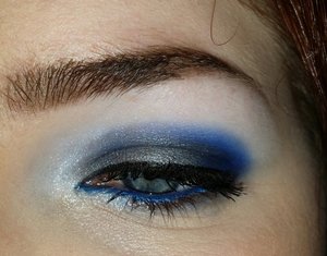 The silver and white are from the Sophora IT Smoky Palette and the blue is Chaos from Urban Decay.