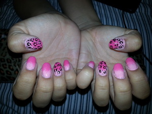 pink gradient/leopard nails