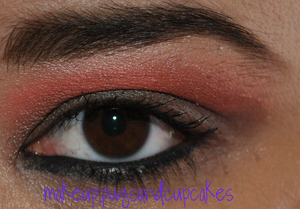 eyes: MAC club, BF beauty orange eyeshadow. :) 