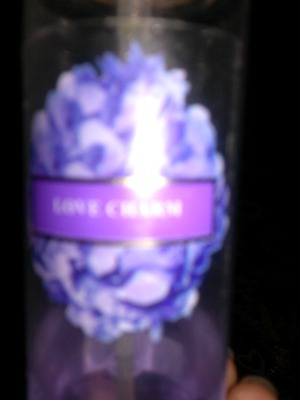i love this body mist it smell so good. i think yall should get this spray