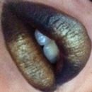 Black and gold lips