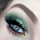 Saint Patricks Day Pot O' Gold Glittery Green Makeup