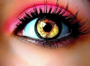 Love this look. All you basically do is blind your colors. Use whatever eyeliner you have and any mascara. 