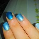 Gradient Blue Nails