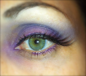 Lavender eyeshadow with some lovely winged Sonia Kashuk lashes :)
