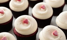 Cupcakes!! - 12 Days of Christmas Giveaways! Day 4