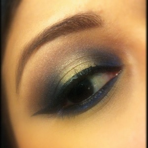 Blue and gold round smokey