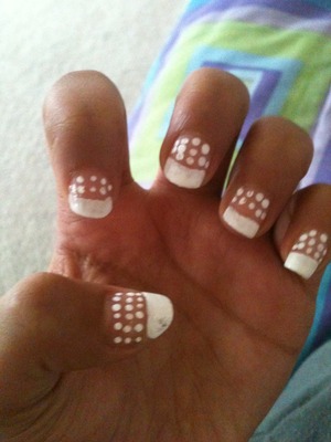 White Dot Nails <3 