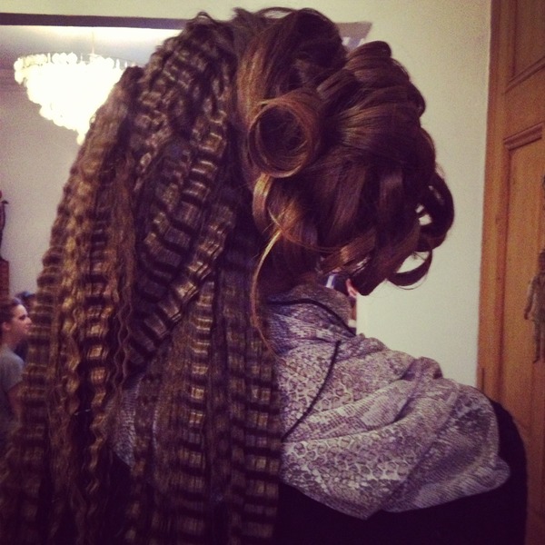 crimps hair