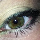 St. Patrick's Day eye makeup 