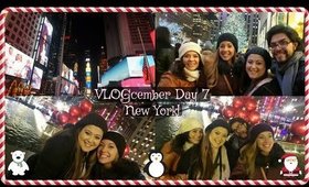 VLOGcember Dec 7th | Pizza & Cannolis | New York Times Square Part 2