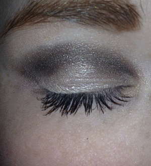 Easy five minute Naked Palette eyes. 
Colors used: Virgin base & highlight. 
Toasted and darkhorse in crease. 