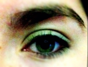 Quick grey and green smokey eye with charcoal eyeliner