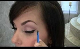 How To: Perfect "Cat-Eyeliner"