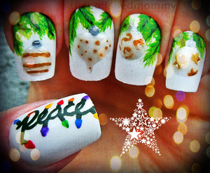 12 Days of Christmas: Lights/ Ornaments... http://www.thepolishedmommy.com/2012/12/peace-on-earth.html 