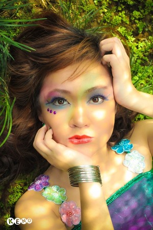 model: Chachi Chua

photographer: Keno Katipunan