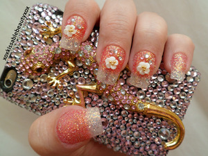 I absolutely love this nail design 