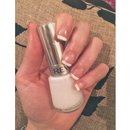 Can't get enough of REVLON spirit white 💅🏻