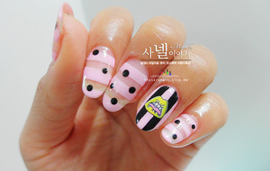 


I made unique-style self nails one more like last time!
How was it?? you like it?

It's not difficult to make nail art!
You only should pay attention to draw a stripe on nails.

http://saranail.blogspot.kr/2014/03/saranail-pink-clear-stripe.html