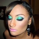 Emerald green eyeshadow